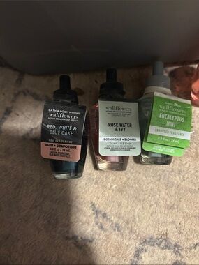 Bath & Body Works Wallflowers bundle. Willing to separate